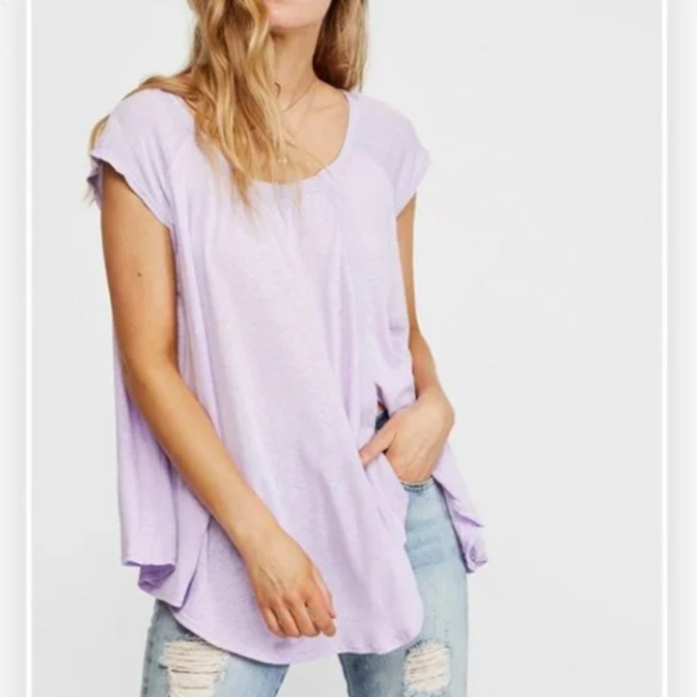 🆕 FREE PEOPLE - Oversized "Keep it Casual" Tee in Color Lilac Fields (M)